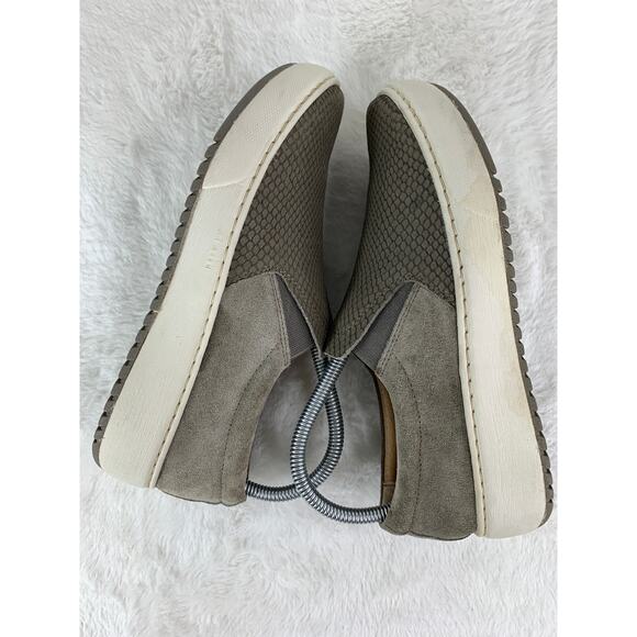 Sofft Somers Women’s Snake-Print Nubuck Slip-On Sneaker Size 7 - Picture 5 of 8